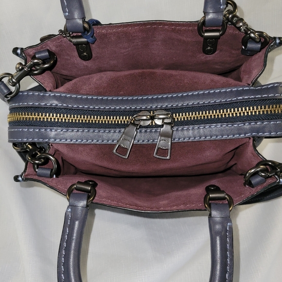 Coach Rogue 25 with Tea Roses - Picture 6 of 9